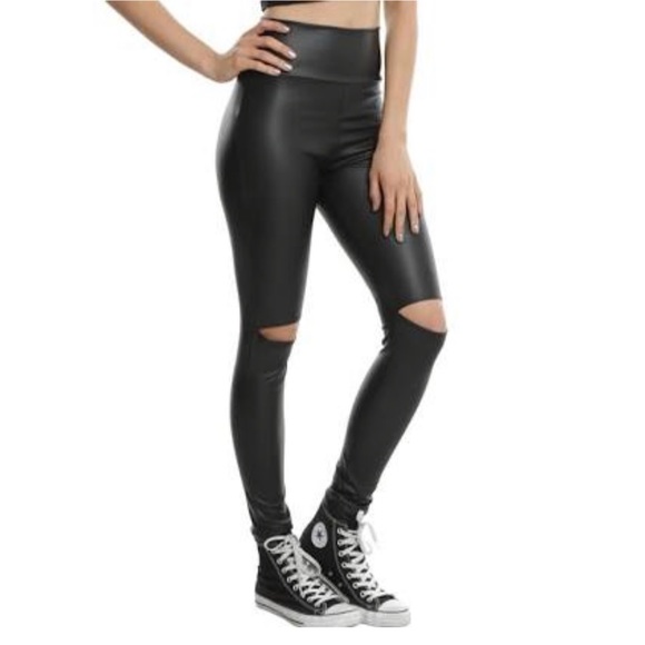 eye candy Pants - ❤️NWT✨Slit knee faux leather leggings
